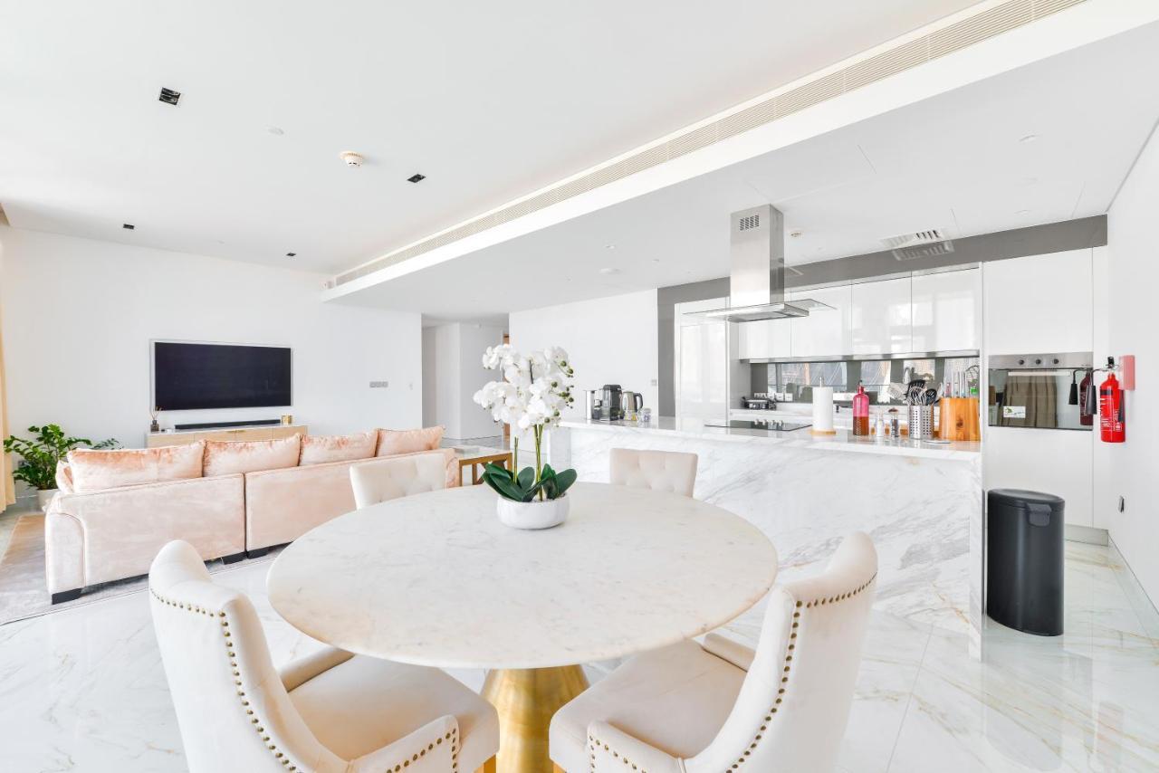 Luxury 2 Bedroom Beachfront Apt W Stunning Sea View Dubaj Exteriér fotografie